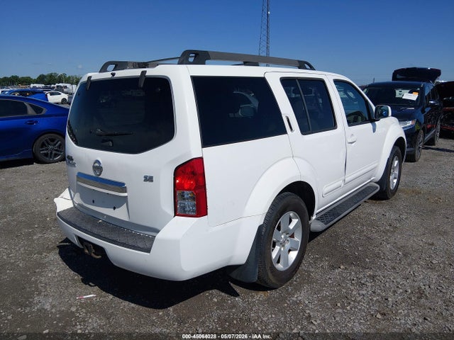 Nissan Pathfinder Se