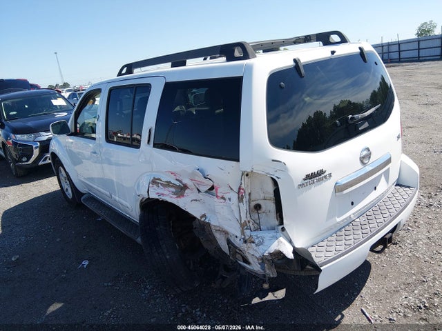 Nissan Pathfinder Se