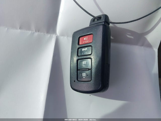 Toyota Camry Xle V6