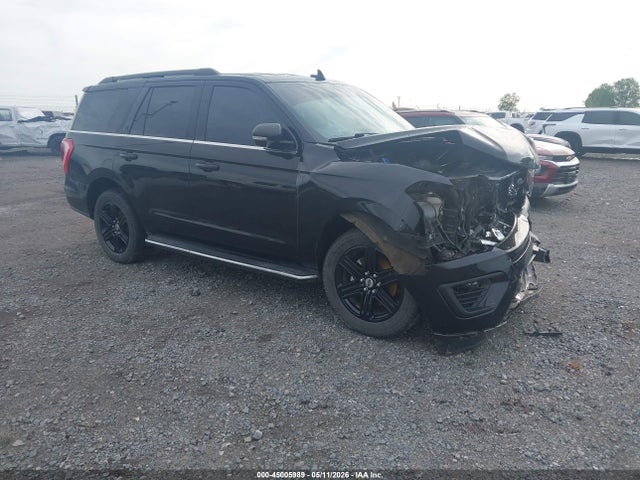 Salvage Ford Expedition Image