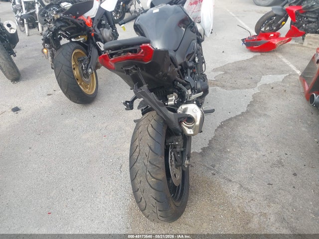 Kawasaki Zr900 S