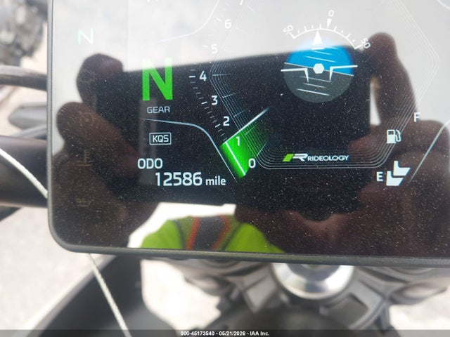 Kawasaki Zr900 S