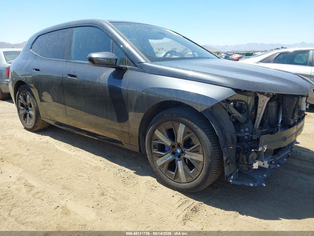Salvage BMW iX Image