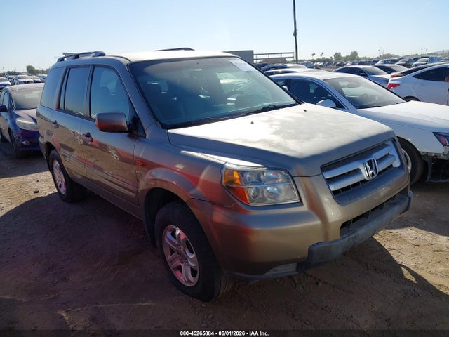 Salvage Honda Pilot Image