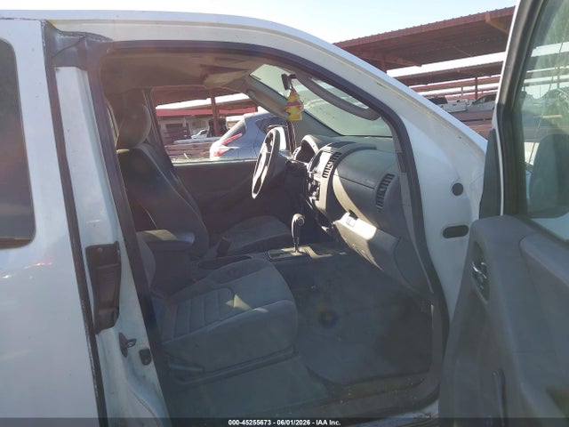 Nissan Frontier S