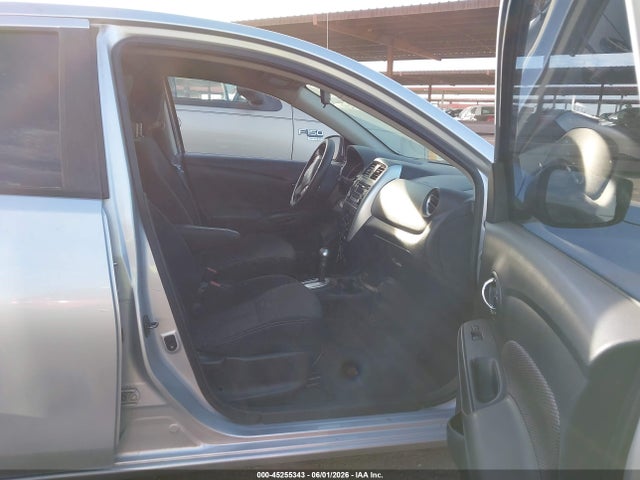 Nissan Versa 1.6 Sv