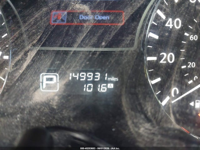 Nissan Pathfinder S