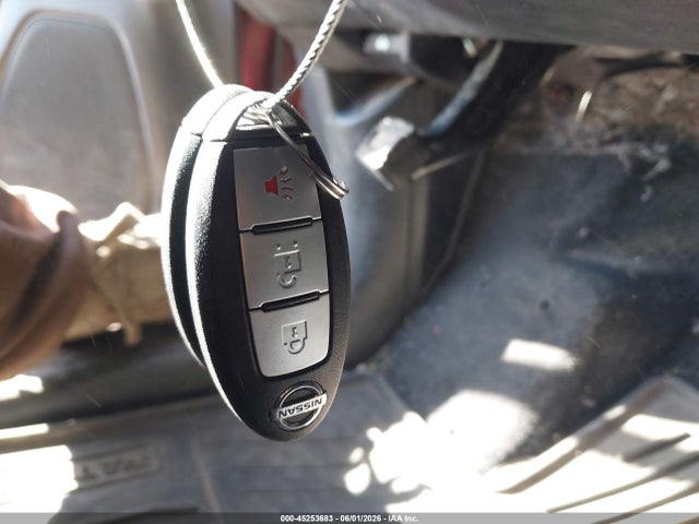 Nissan Pathfinder S