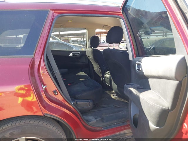 Nissan Pathfinder S