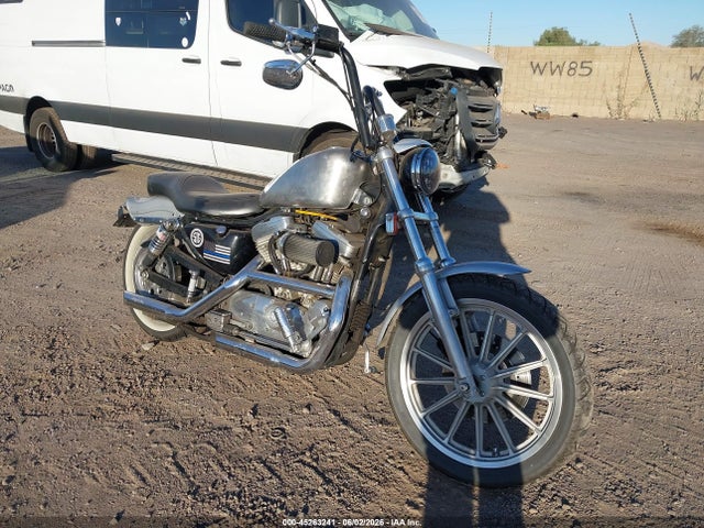 Salvage Harley-Davidson Xl883 Image