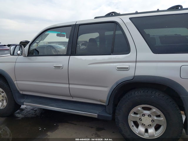 Toyota 4Runner Sr5 V6