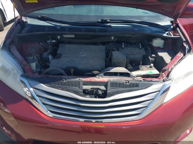 Toyota Sienna Xle V6 8 Passenger