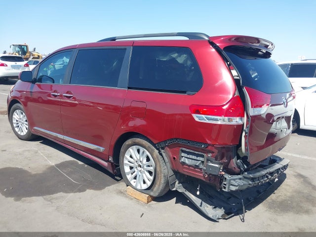 Toyota Sienna Xle V6 8 Passenger