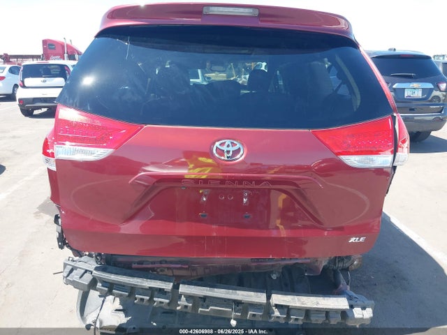 Toyota Sienna Xle V6 8 Passenger