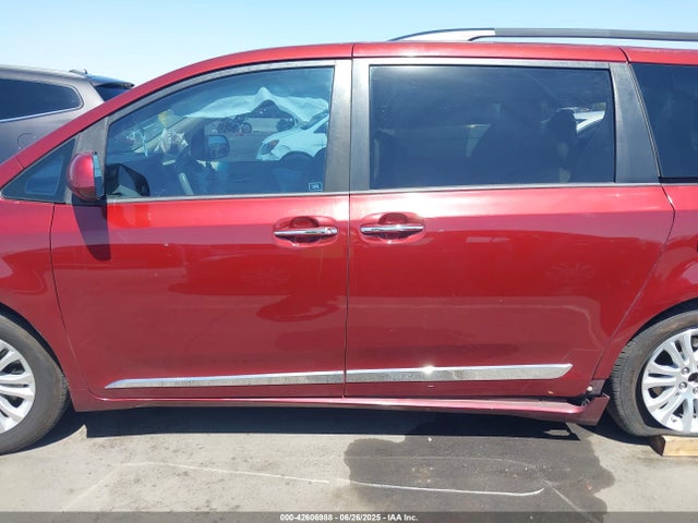 Toyota Sienna Xle V6 8 Passenger