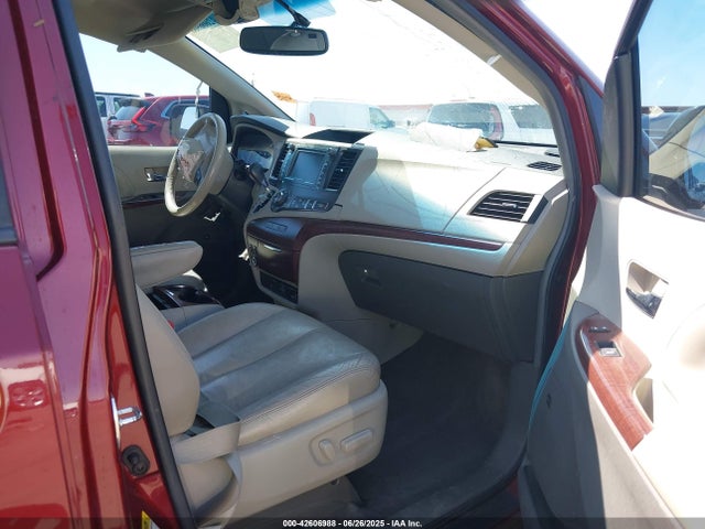 Toyota Sienna Xle V6 8 Passenger