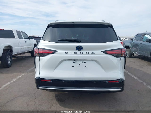 Toyota Sienna Platinum