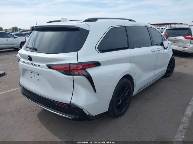 Toyota Sienna Platinum