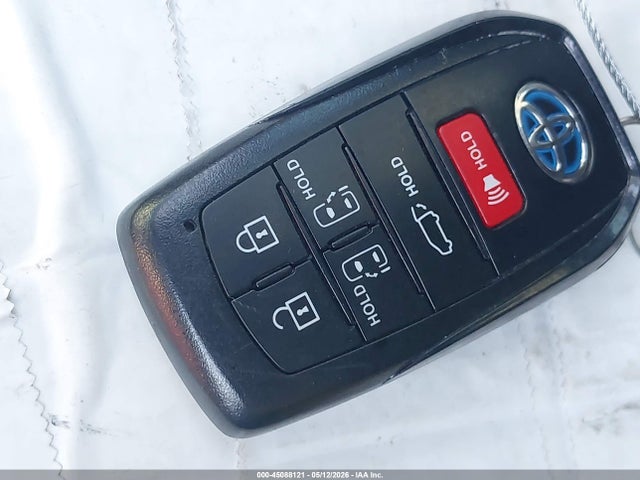 Toyota Sienna Platinum