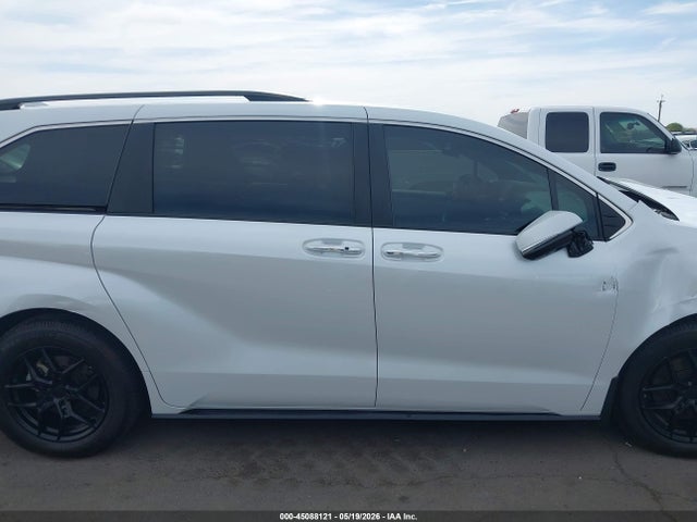 Toyota Sienna Platinum