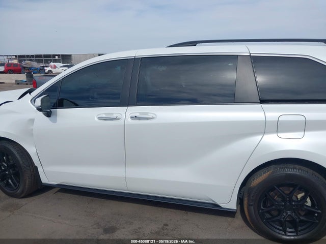 Toyota Sienna Platinum