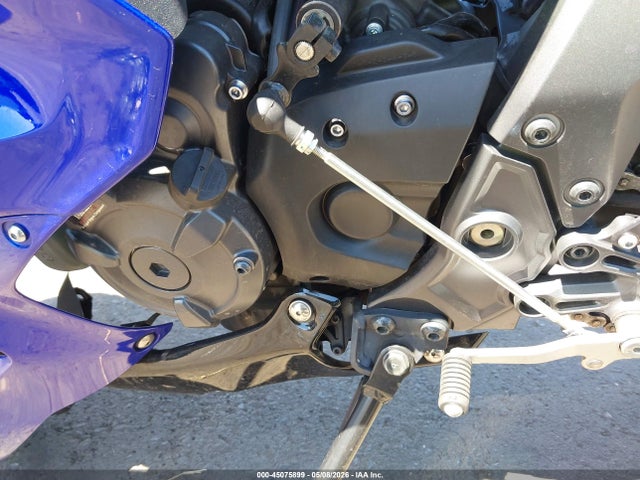 Yamaha Yzfr7