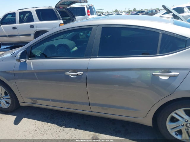 Hyundai ELANTRA Value Edition