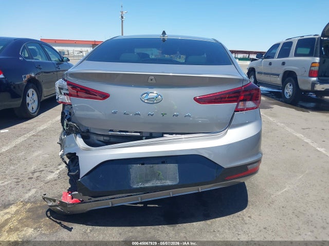 Hyundai ELANTRA Value Edition