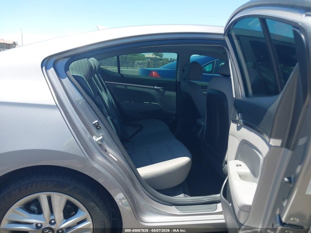 Hyundai ELANTRA Value Edition
