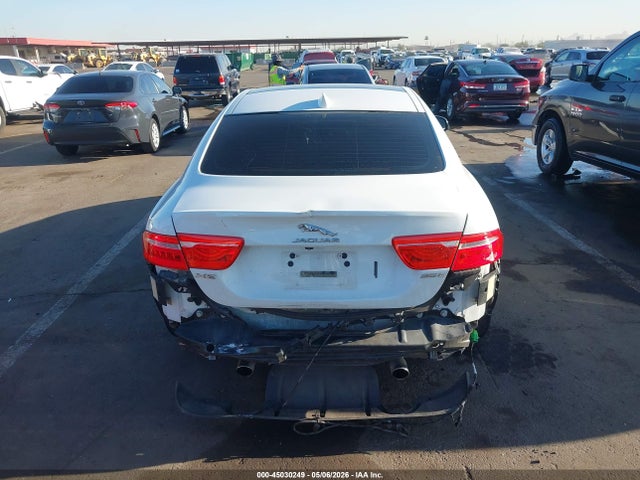 Jaguar XE 25t Premium