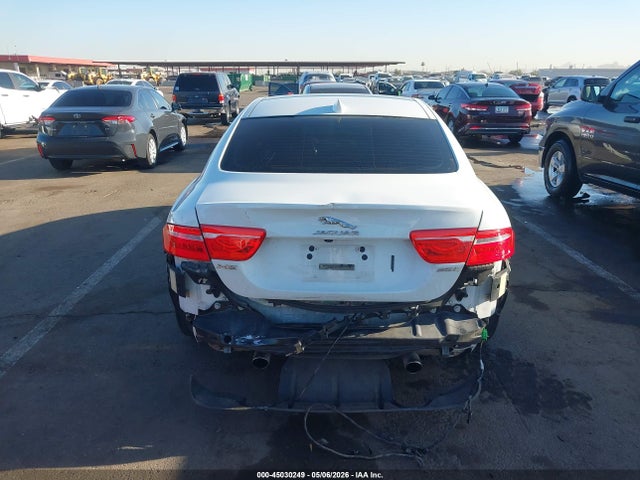 Jaguar XE 25t Premium
