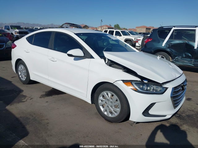 Salvage Hyundai ELANTRA Image