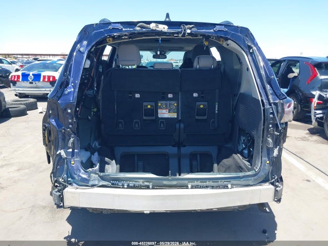 Toyota Sienna Le