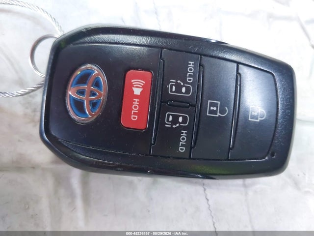 Toyota Sienna Le