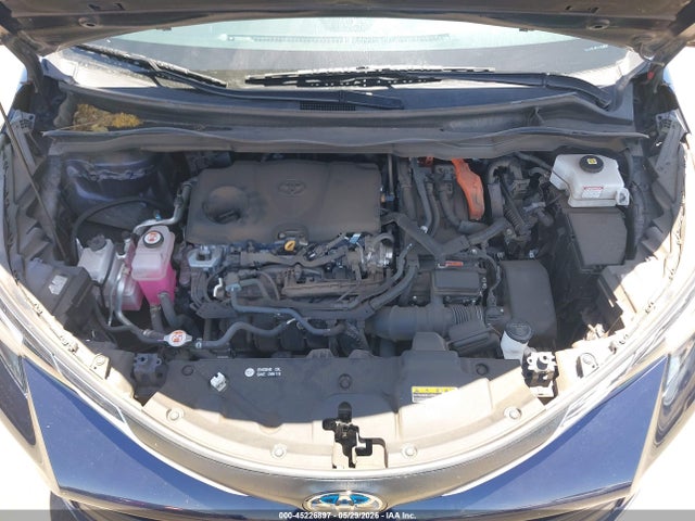 Toyota Sienna Le