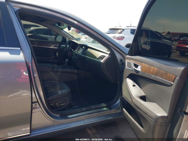 Hyundai Genesis 5.0