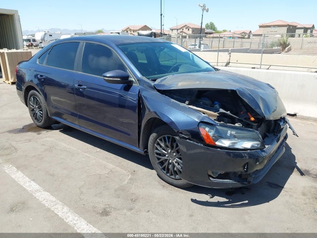 Salvage Volkswagen Passat Image