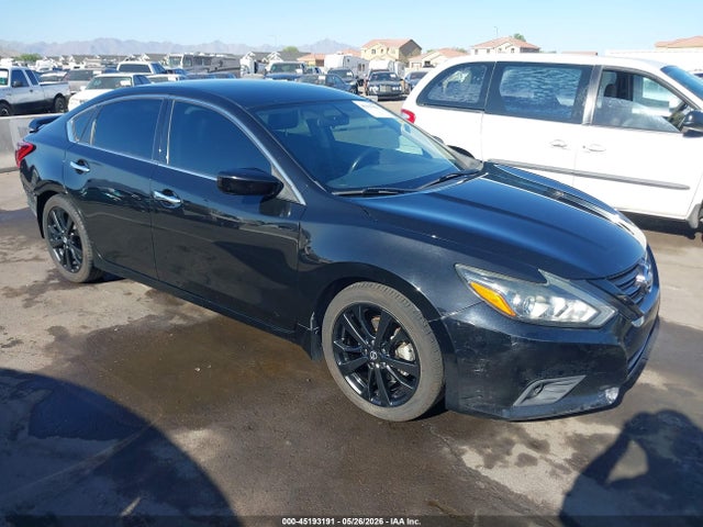 Salvage Nissan Altima Image