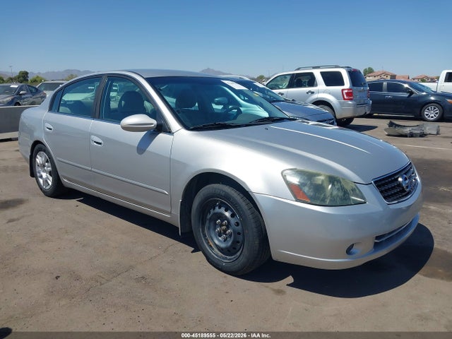 Salvage Nissan Altima Image
