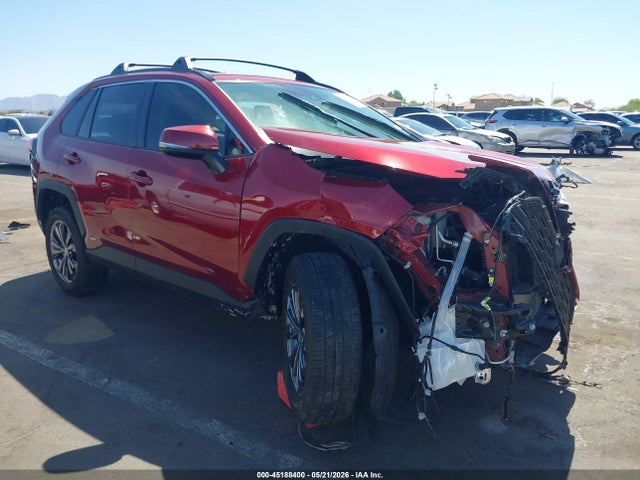 Salvage Toyota RAV4 Image
