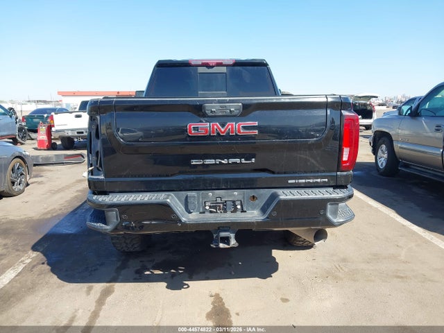 General Motors Sierra 2500HD 4wd  Standard Bed Denali