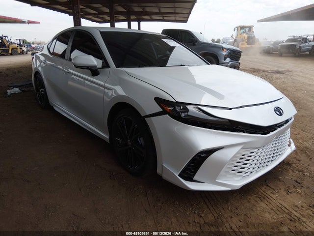 Salvage Toyota Camry Image