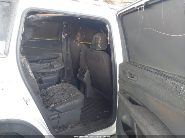 Volkswagen Atlas 2.0t Sel Premium R-line