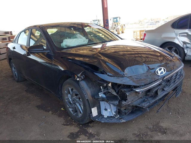 Hyundai ELANTRA Sel