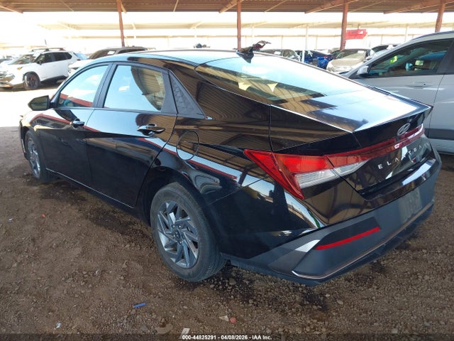 Hyundai ELANTRA Sel