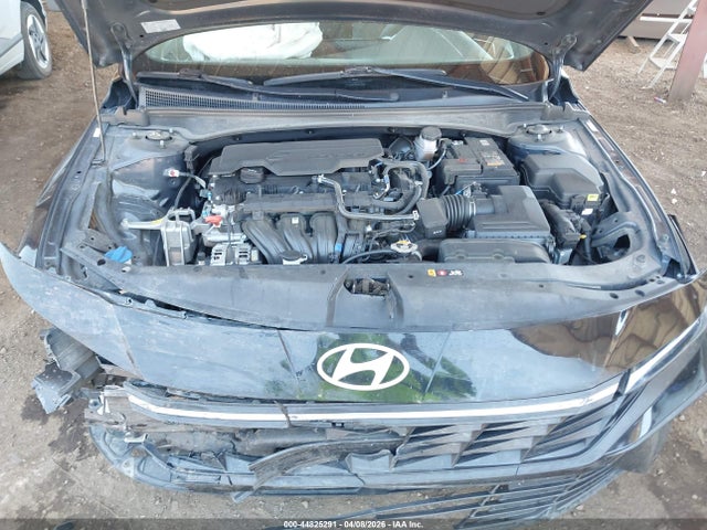 Hyundai ELANTRA Sel