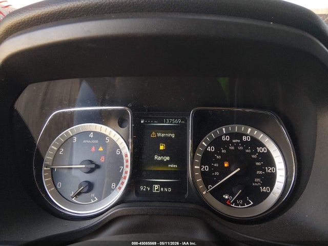 Nissan Titan Sv