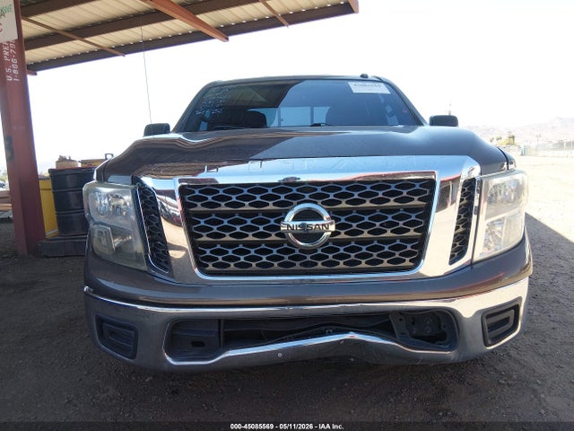 Nissan Titan Sv
