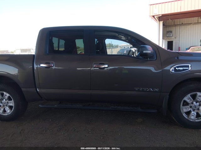 Nissan Titan Sv