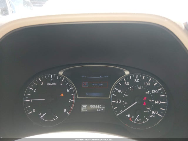 Nissan Pathfinder Platinum